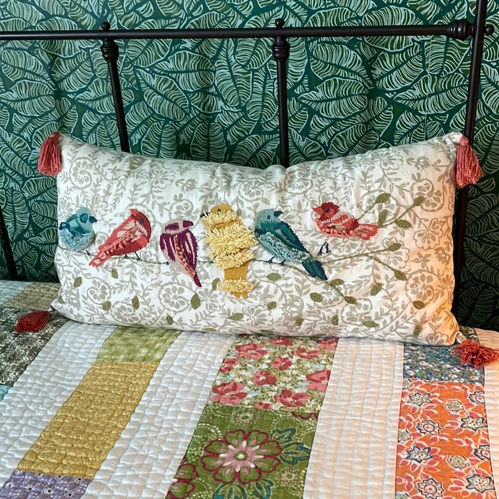 Pier 1 lumbar birds pillow & insert